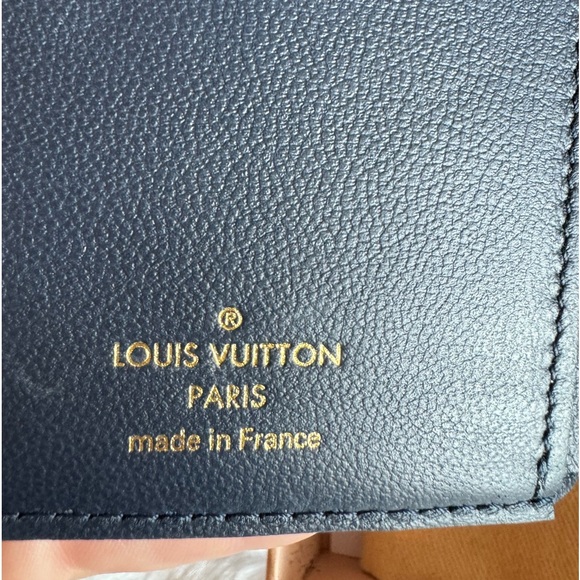 Louis Vuitton Hollographic Monoglam Lou Wallet - Picture 10 of 14